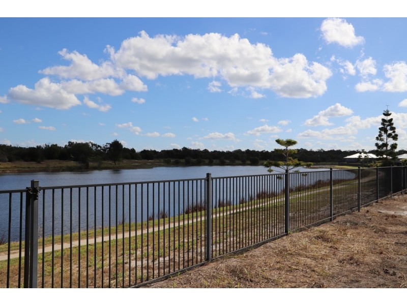 6 Honey Myrtle Close, Burrum Heads QLD 4659