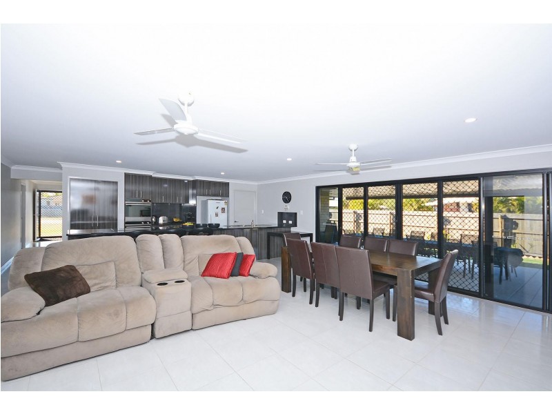 13 LAKES BOULEVARD, Burrum Heads QLD 4659