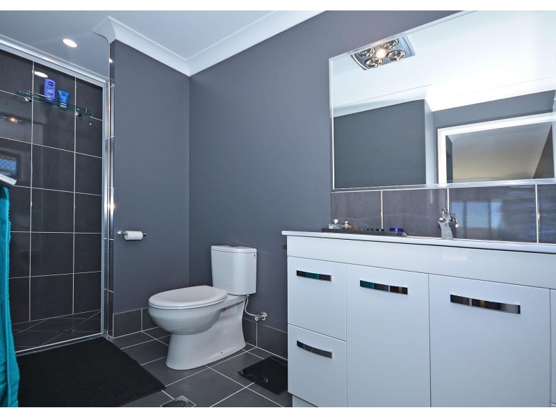 13 LAKES BOULEVARD, Burrum Heads QLD 4659