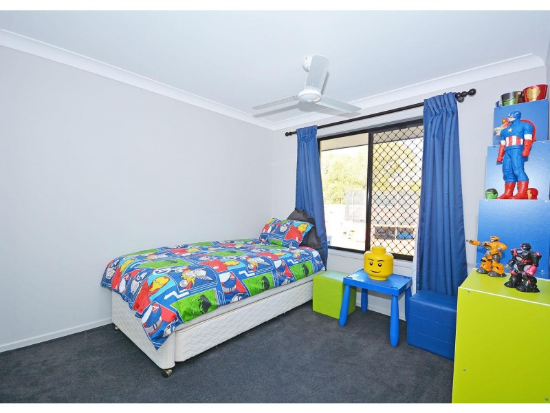 13 LAKES BOULEVARD, Burrum Heads QLD 4659