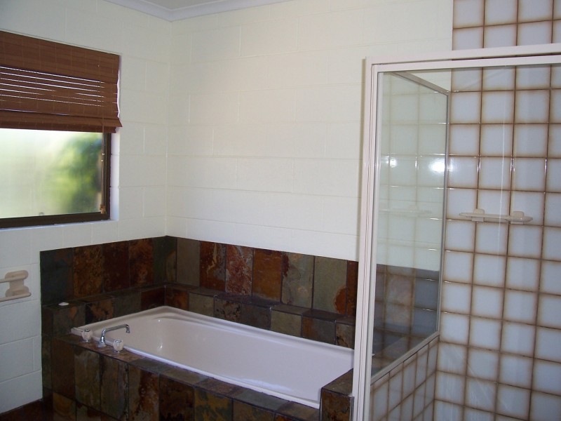 60 Kingfisher Pde, Toogoom QLD 4655