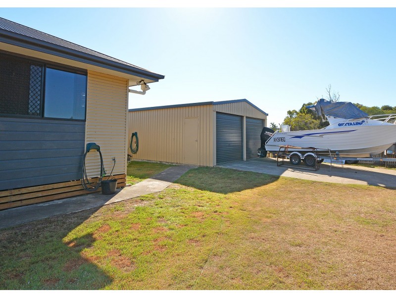 16 LAKESIDE DRIVE, Burrum Heads QLD 4659