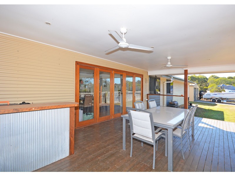 16 LAKESIDE DRIVE, Burrum Heads QLD 4659
