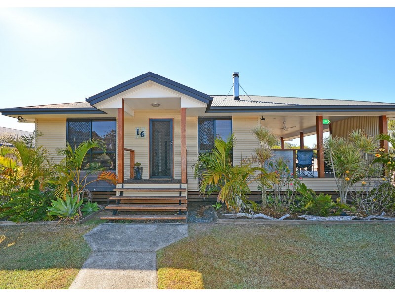 16 LAKESIDE DRIVE, Burrum Heads QLD 4659