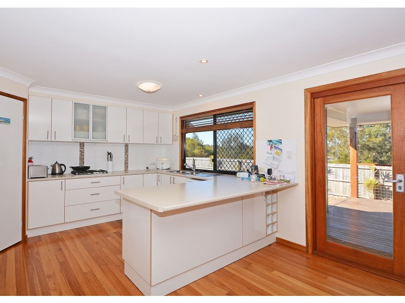16 LAKESIDE DRIVE, Burrum Heads QLD 4659