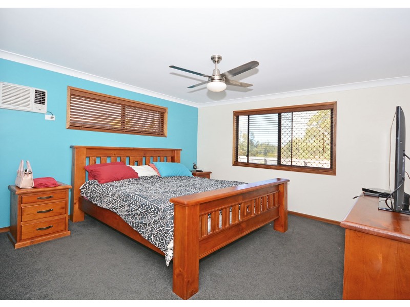 16 LAKESIDE DRIVE, Burrum Heads QLD 4659