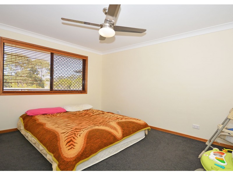 16 LAKESIDE DRIVE, Burrum Heads QLD 4659