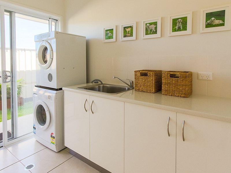 9 FULMAR COURT, Burrum Heads QLD 4659