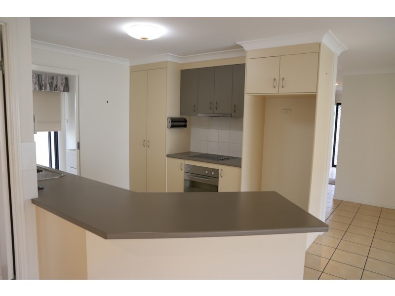1/4 Pilbara way, Burrum Heads QLD 4659