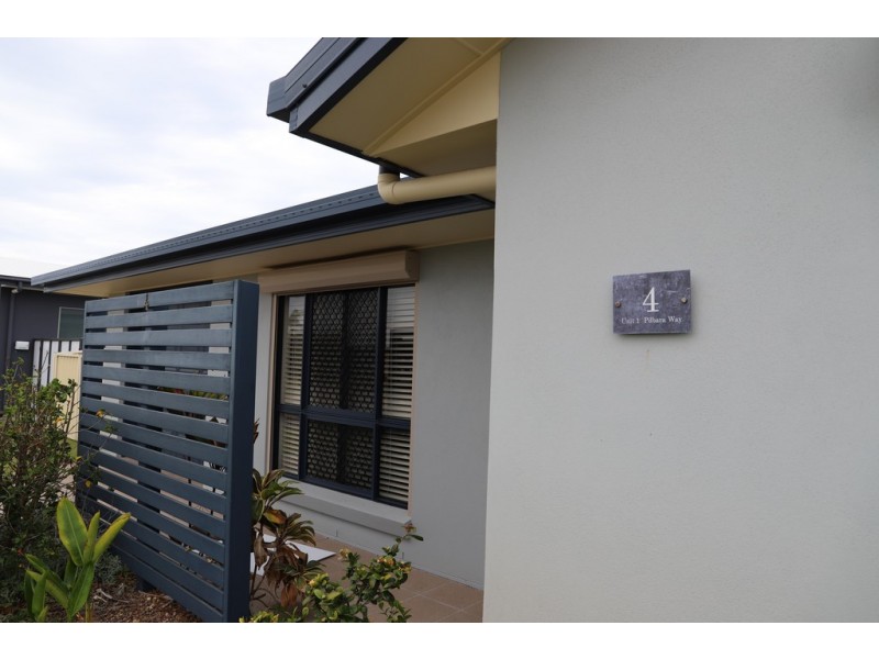 1/4 Pilbara way, Burrum Heads QLD 4659