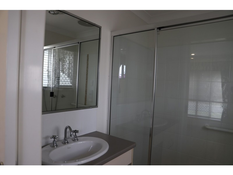 1/4 Pilbara way, Burrum Heads QLD 4659