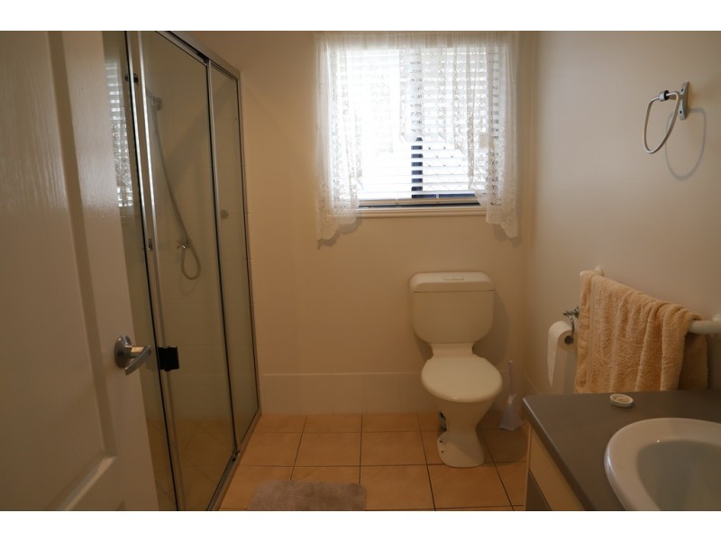 1/4 Pilbara way, Burrum Heads QLD 4659