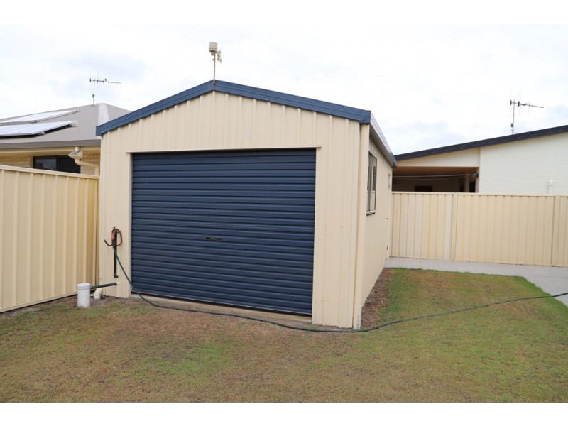 1/4 Pilbara way, Burrum Heads QLD 4659