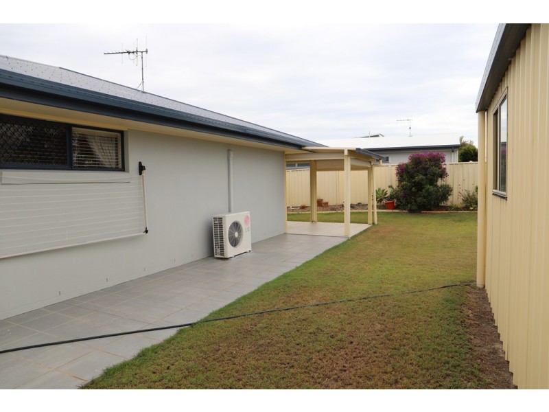 1/4 Pilbara way, Burrum Heads QLD 4659