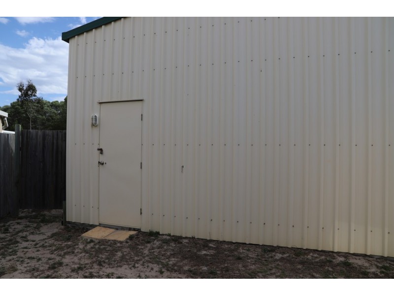 15 Lakes boulevard, Burrum Heads QLD 4659