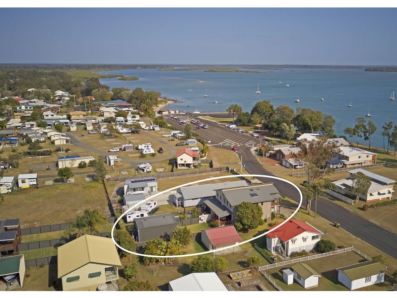 2/9 Burrum Street, Burrum Heads QLD 4659