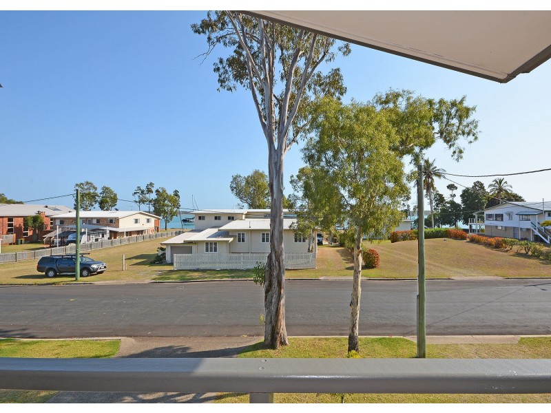 2/9 Burrum Street, Burrum Heads QLD 4659