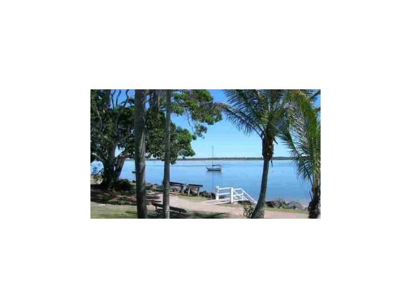102 Riverview Drive, Burrum Heads QLD 4659
