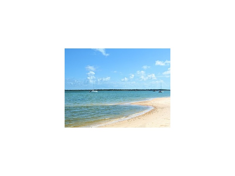 102 Riverview Drive, Burrum Heads QLD 4659