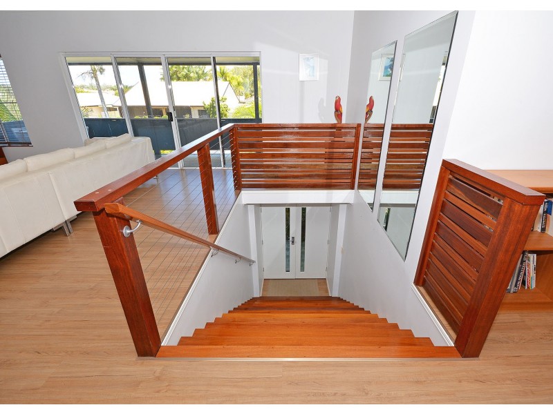 102 Riverview Drive, Burrum Heads QLD 4659