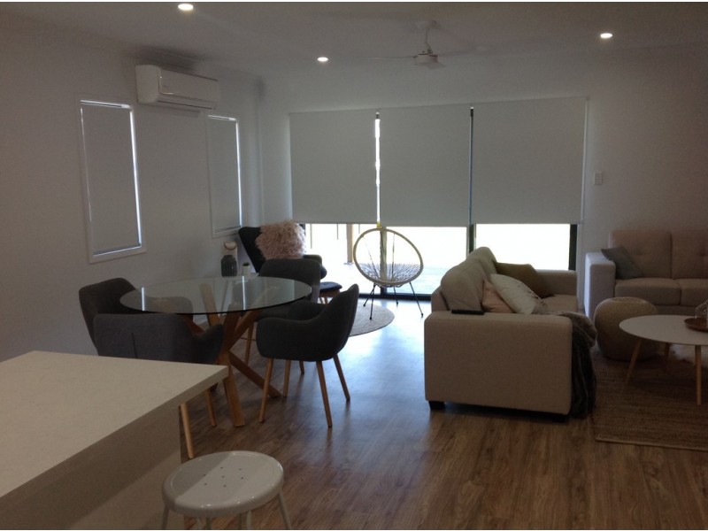 2/6 Howard Street, Burrum Heads QLD 4659