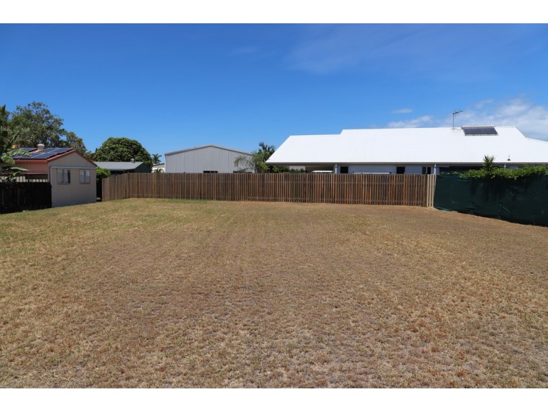 4 Bulleen Way, Burrum Heads QLD 4659