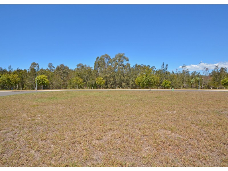 20 Barramundi Drive, Burrum Heads QLD 4659