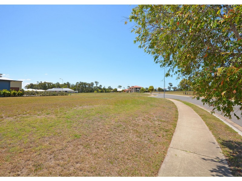 20 Barramundi Drive, Burrum Heads QLD 4659