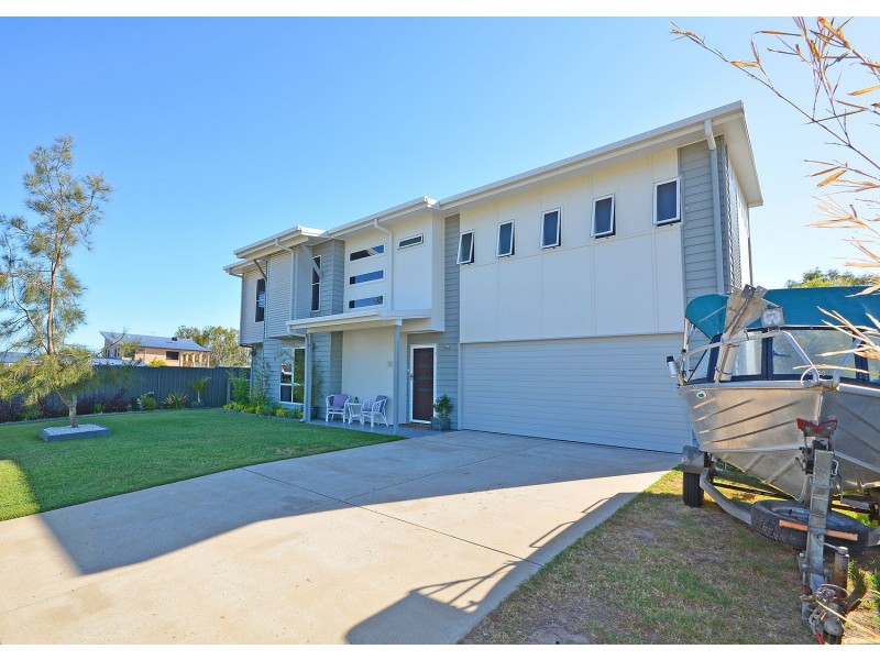 14 Eds Place, Burrum Heads QLD 4659