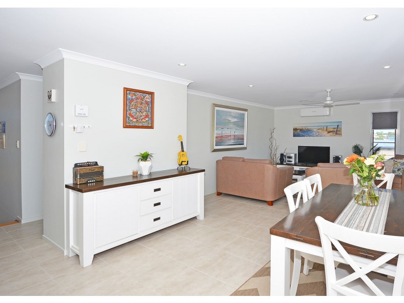 14 Eds Place, Burrum Heads QLD 4659