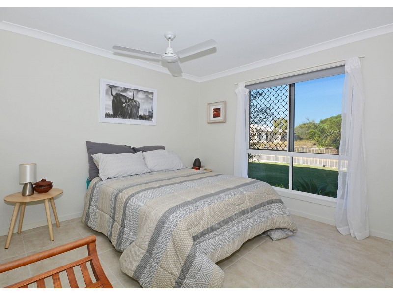 14 Eds Place, Burrum Heads QLD 4659