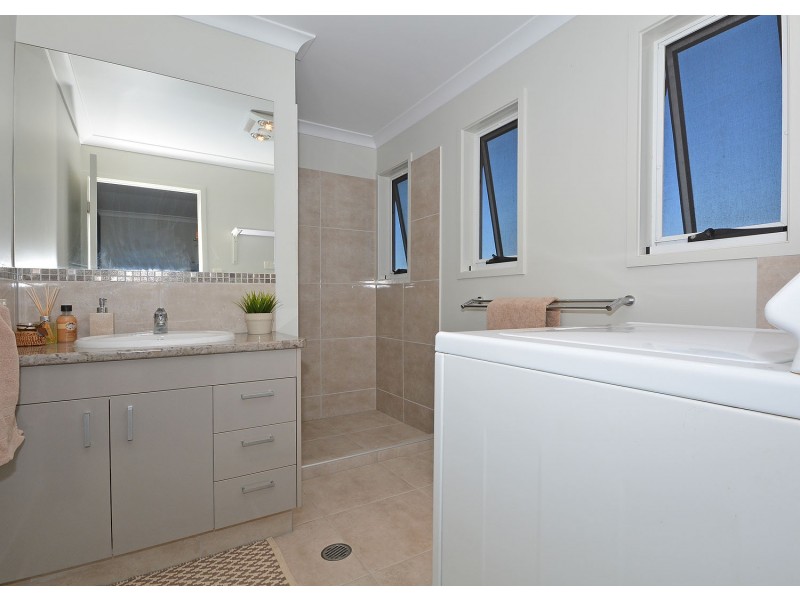 14 Eds Place, Burrum Heads QLD 4659