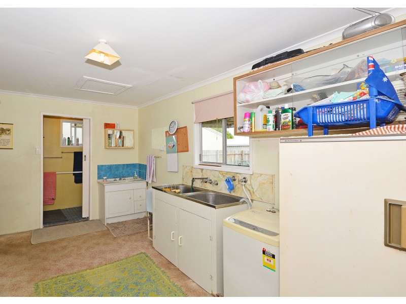 51 Burrum Heads Rd, Burrum Heads QLD 4659