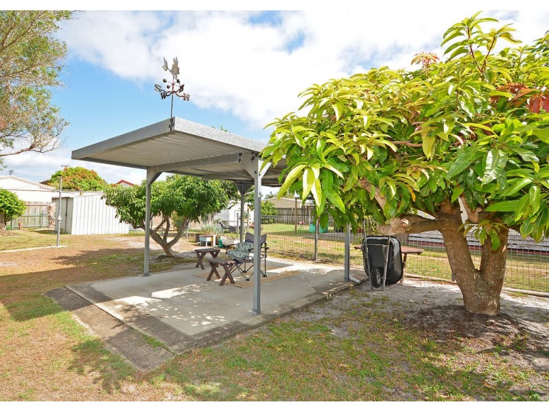 51 Burrum Heads Rd, Burrum Heads QLD 4659