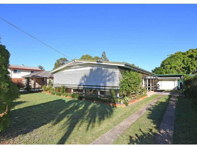 18 Ross Street, Burrum Heads QLD 4659