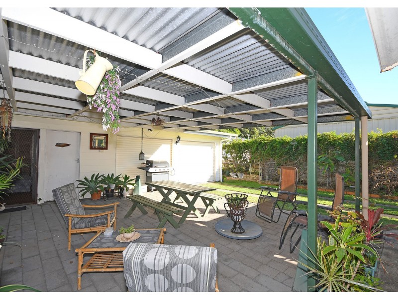 18 Ross Street, Burrum Heads QLD 4659