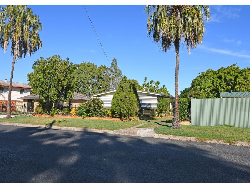 18 Ross Street, Burrum Heads QLD 4659