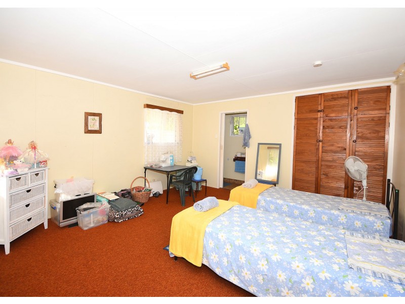 18 Ross Street, Burrum Heads QLD 4659