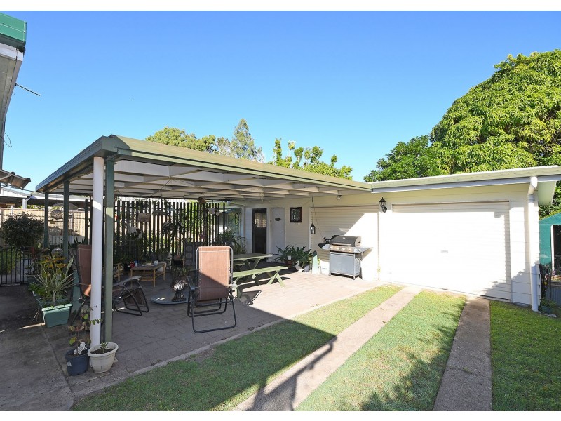 18 Ross Street, Burrum Heads QLD 4659