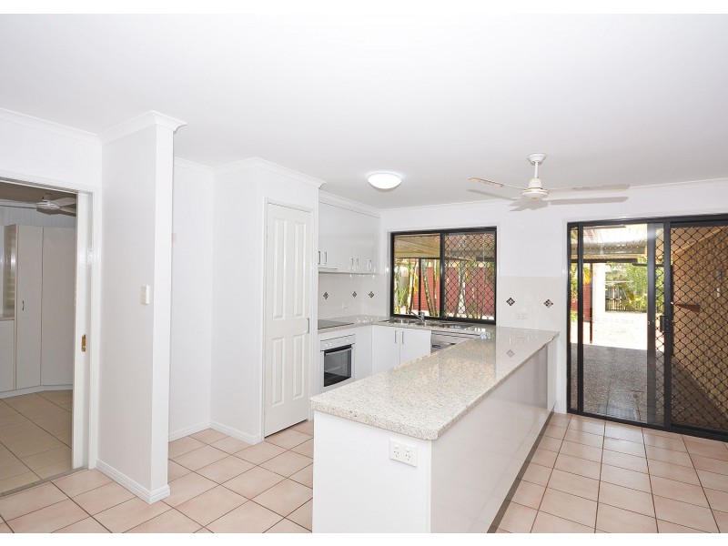 32 Beach Drive, Burrum Heads QLD 4659