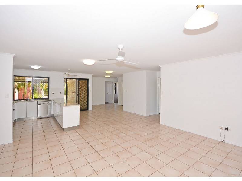 32 Beach Drive, Burrum Heads QLD 4659