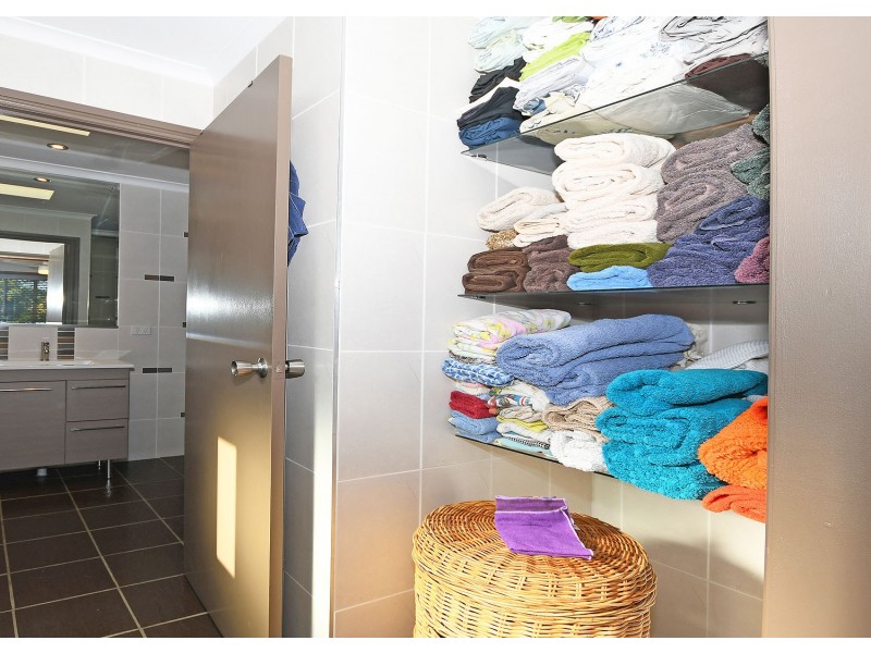 63 Regent St, Granville QLD 4650