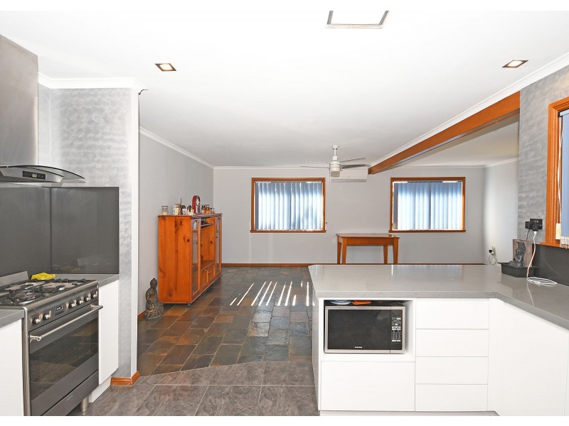 63 Regent St, Granville QLD 4650