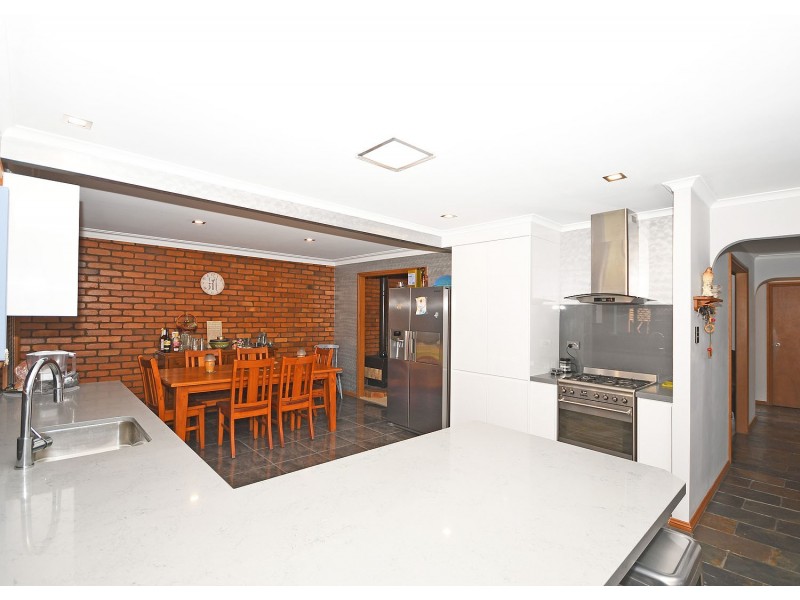 63 Regent St, Granville QLD 4650