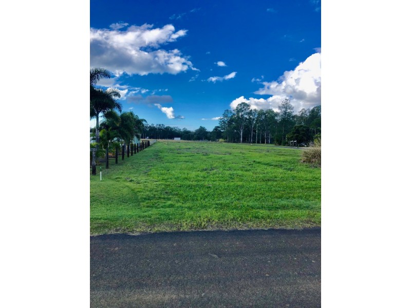 9-11 Tremlin Drive, Howard QLD 4659