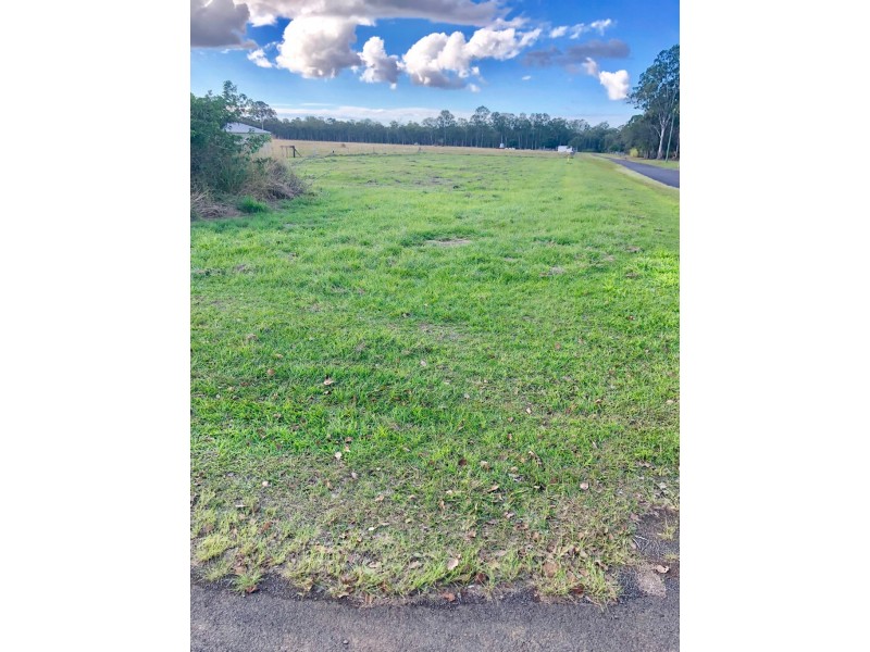 9-11 Tremlin Drive, Howard QLD 4659