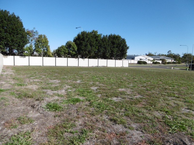 42 Louise Dr, Burrum Heads QLD 4659