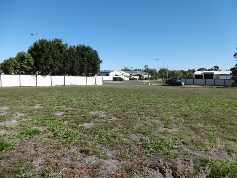 42 Louise Dr, Burrum Heads QLD 4659