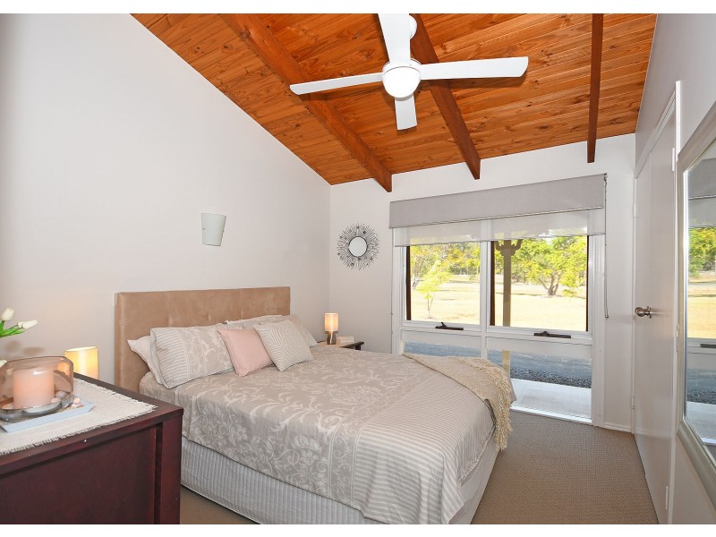 20 DREAMTIME AVENUE, Burrum Heads QLD 4659