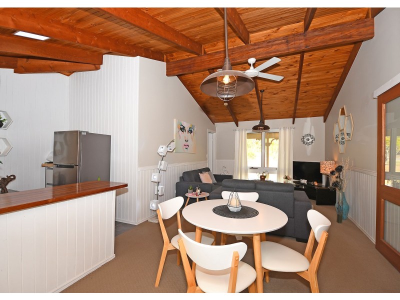 20 DREAMTIME AVENUE, Burrum Heads QLD 4659